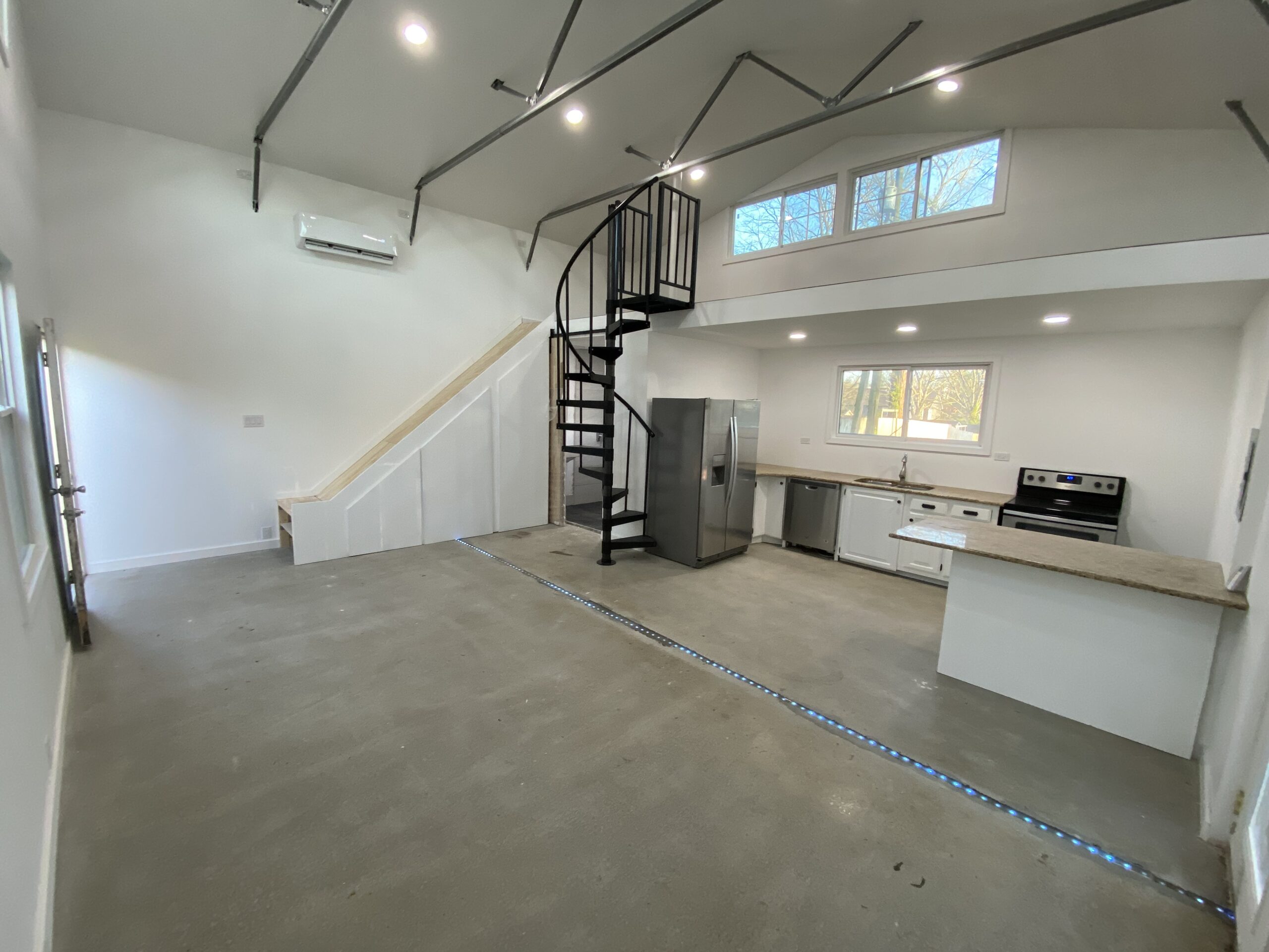 Garage Apartment by Baroona Builder